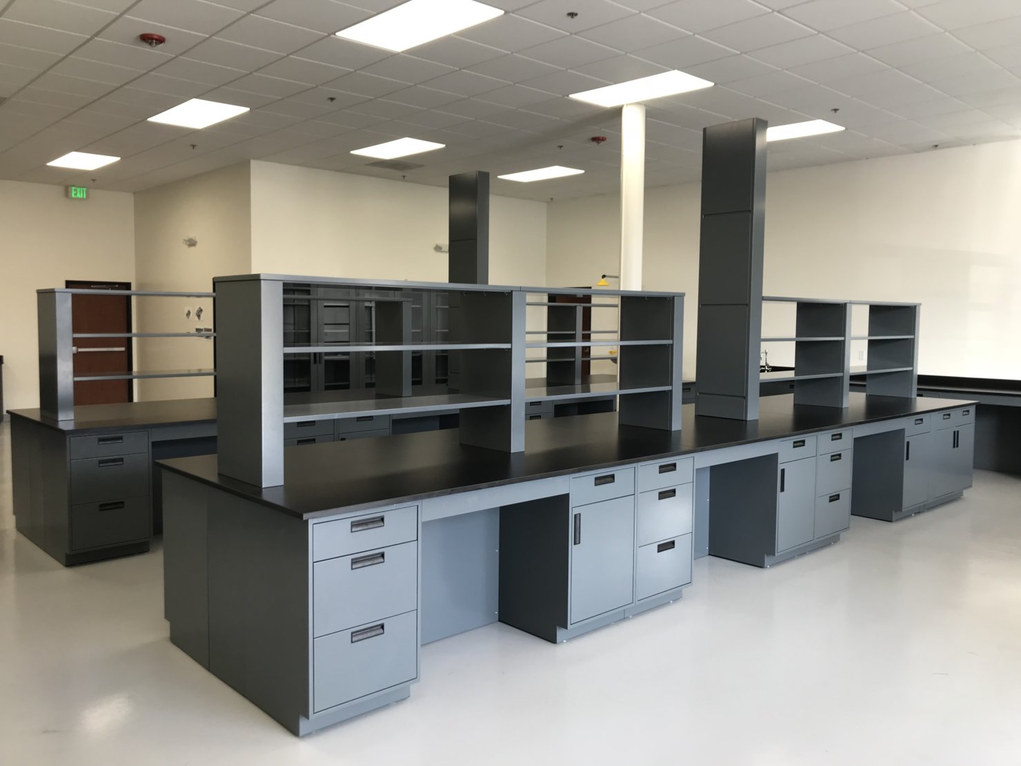 Lab Cabinets and Casework - OnePointe Solutions