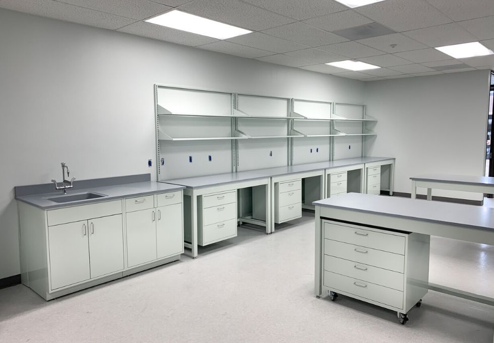 Metal laboratory casework