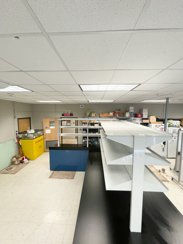 laboratory shelving