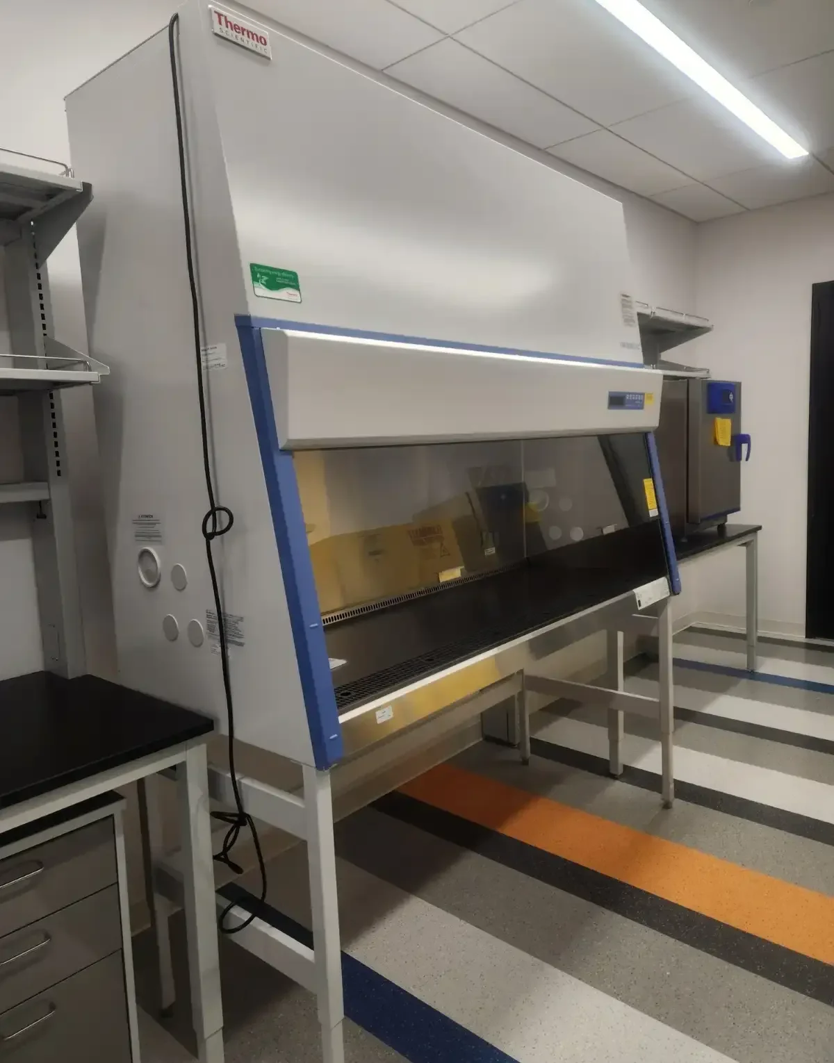 Biosafety Cabinet for Life Science Lab | OnePOinte Solutions