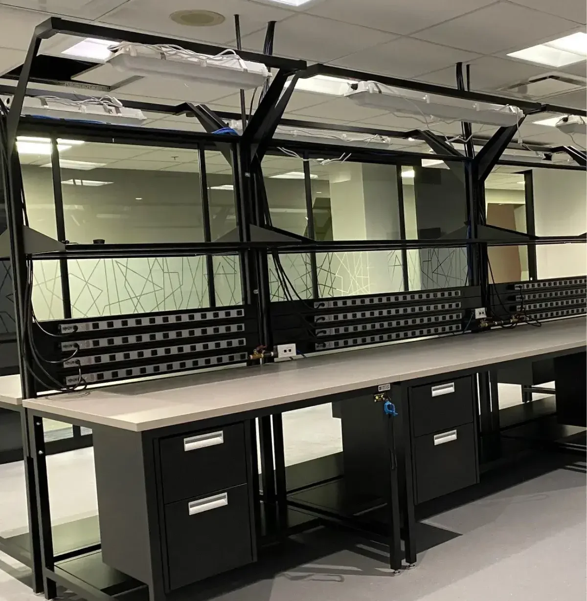 ESD Workbench & Tables | OnePointe Solutuions