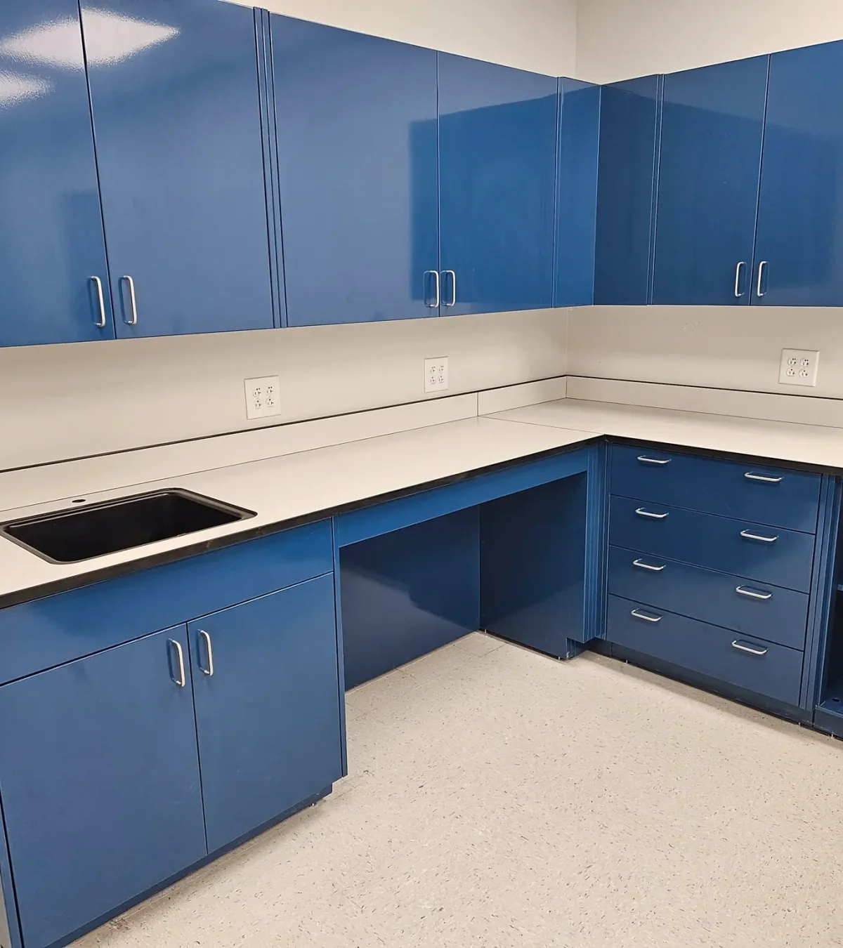 Powder-Coated Metal Laboratory Cabinets | Medical Cabinets | OnePointe Solutions