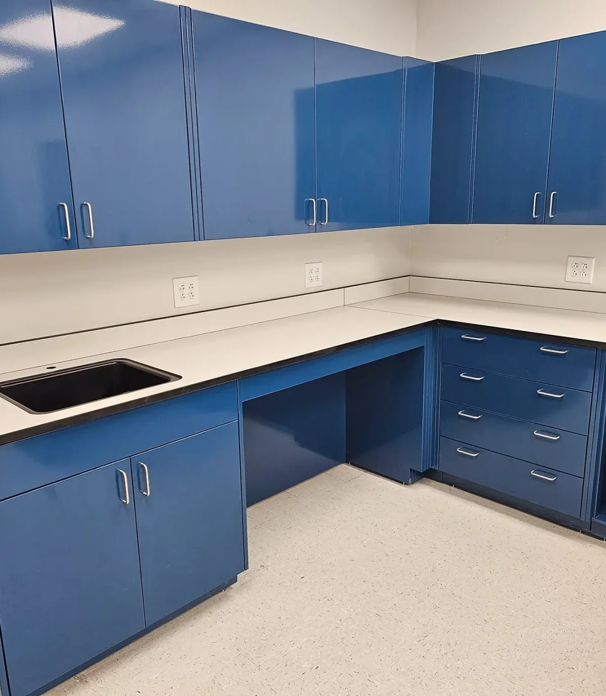 Powder-Coated Metal Laboratory Cabinets | Medical Cabinets | OnePointe Solutions