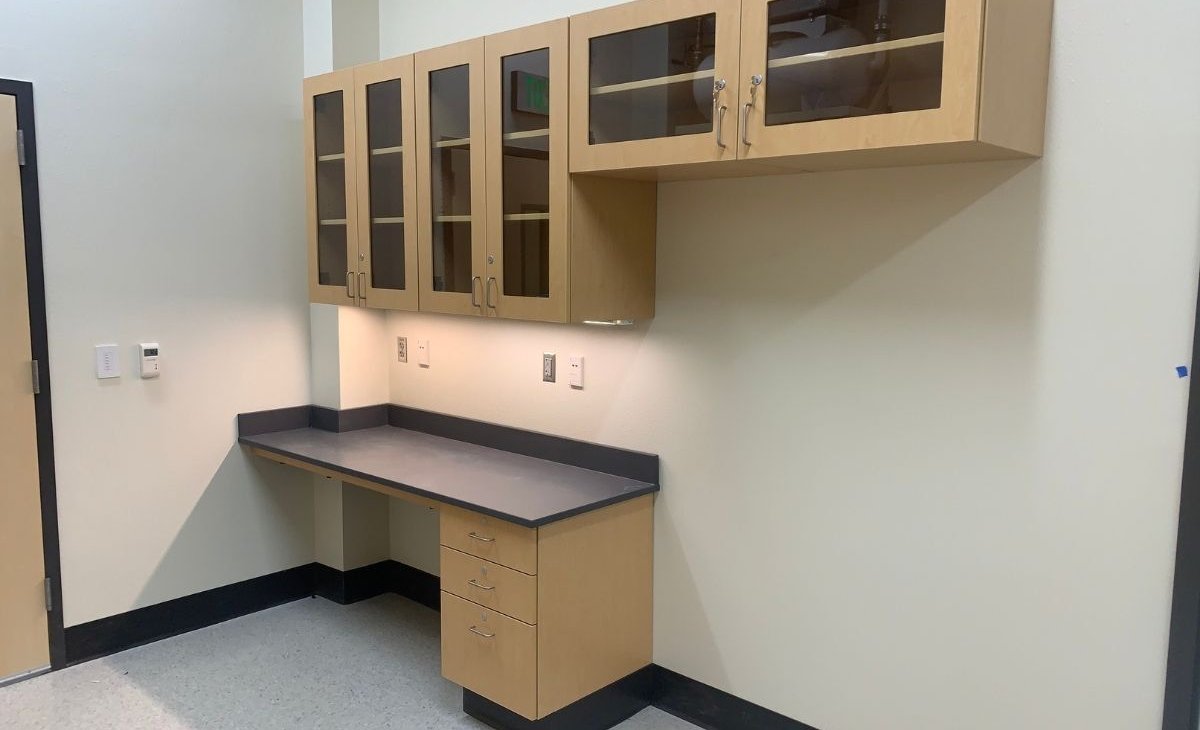 Plastic Laminate Cabinets | Veterinary Casework & Cabinets | OnePointe Solutions