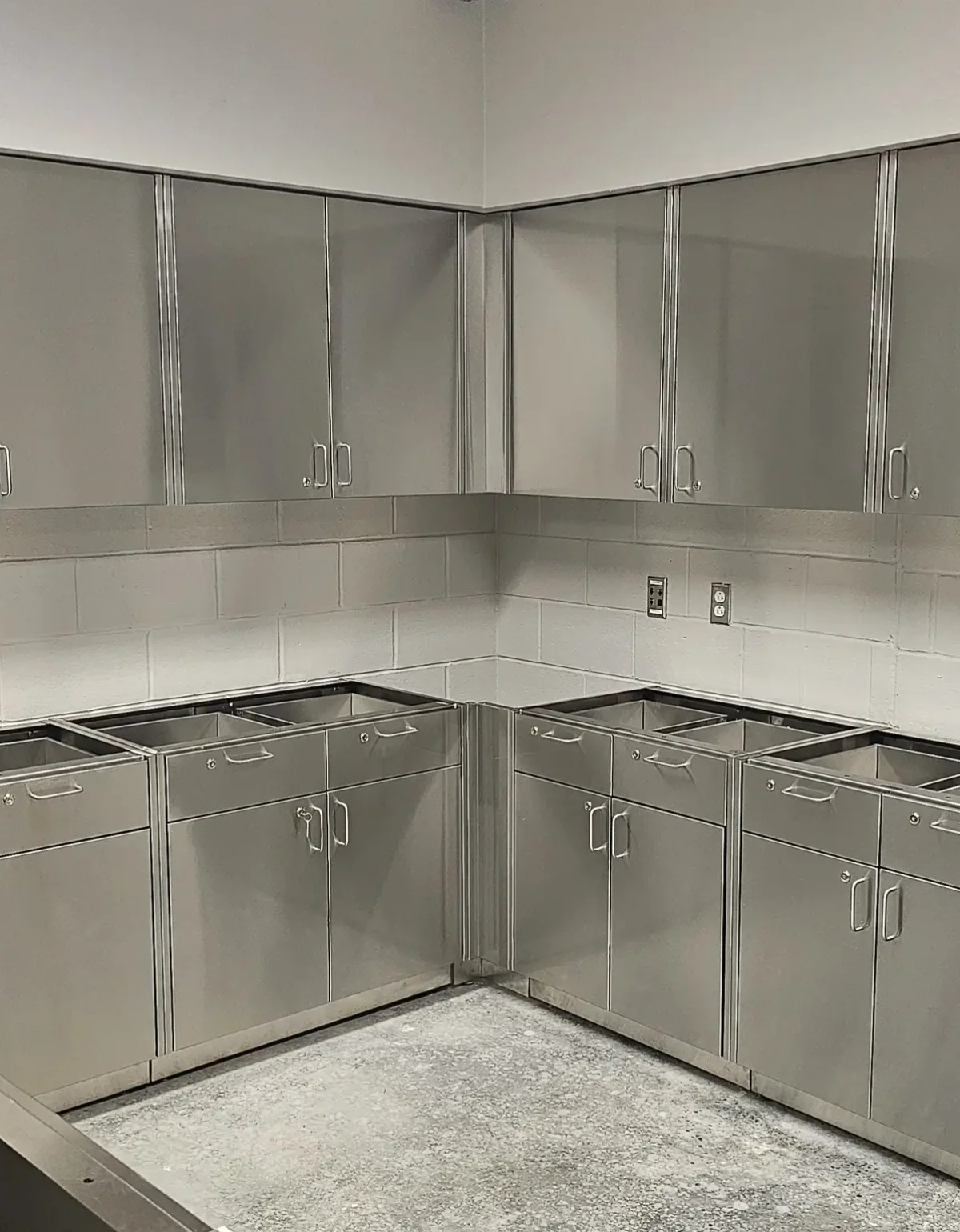 Stainless Steel Lab Casework | Base and Wall Cabinets | Veterinary Casework | OnePointe Solutions